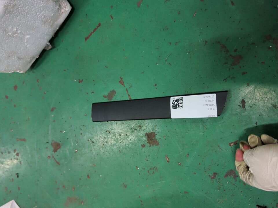 A2217306048 后门内饰板(右上)