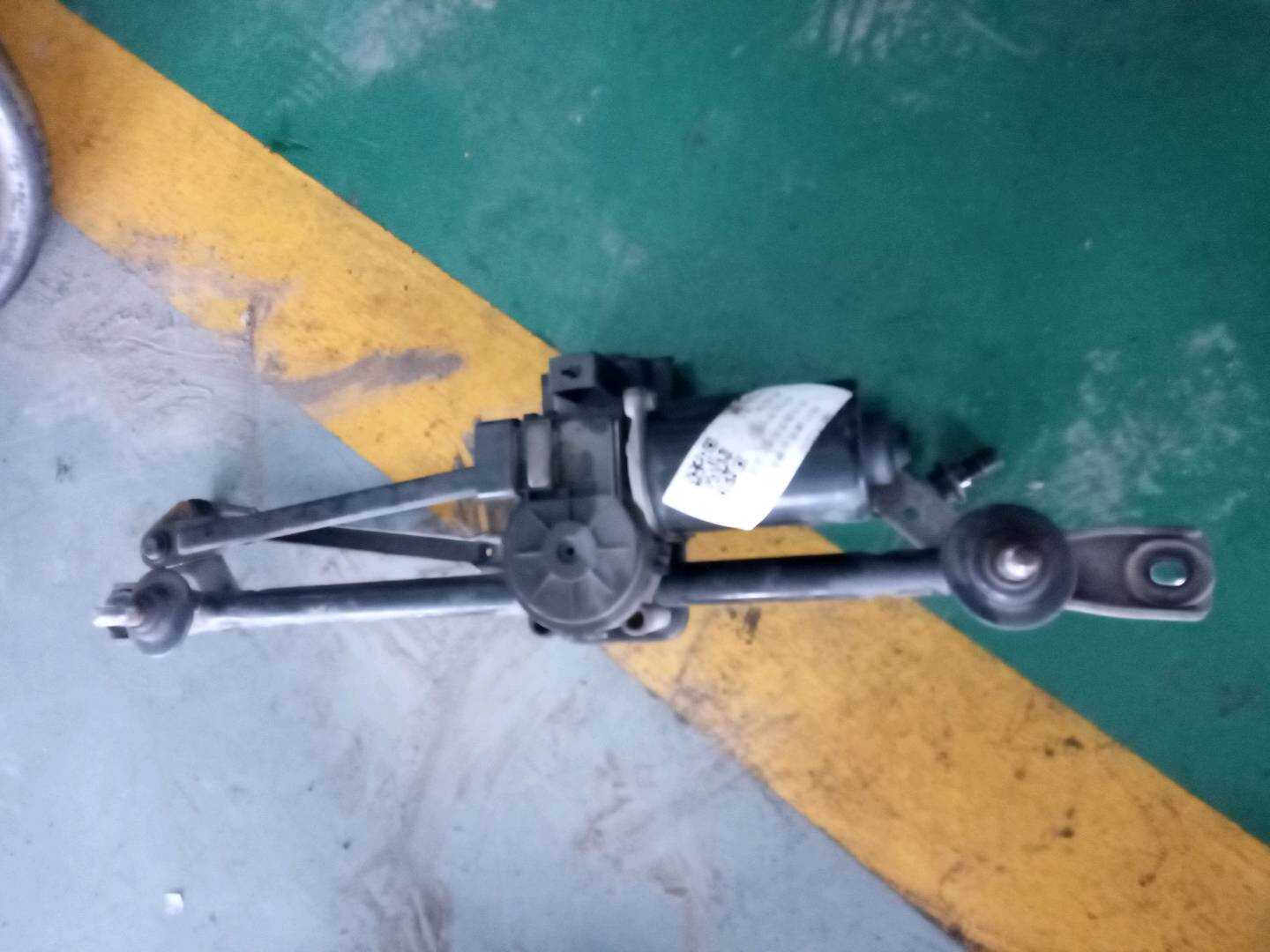 981102E000 Front Windshield Wiper Motor
