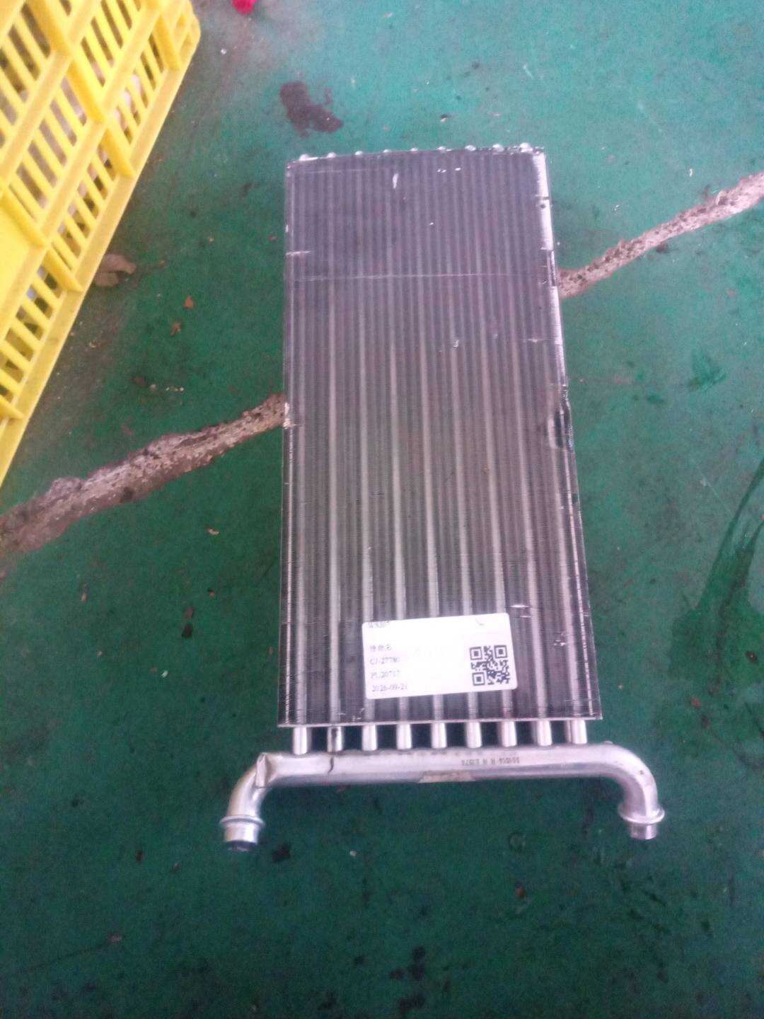 A0038357501 暖风散热器