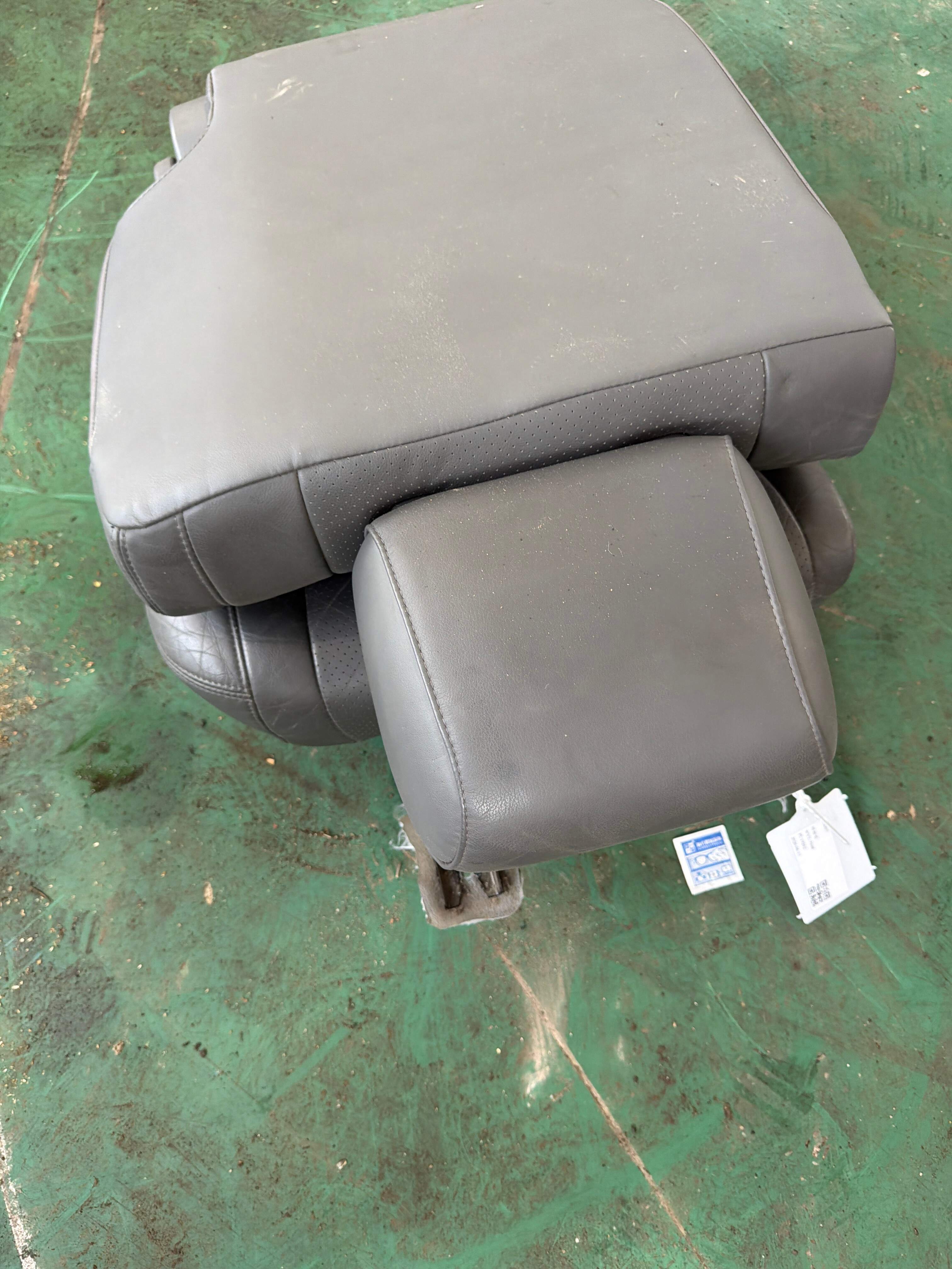 710770G010B0 后座椅总成（右）