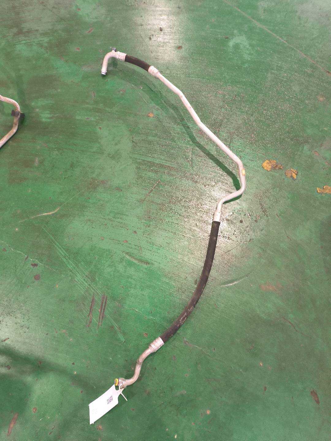 A1698301815 制冷剂管路