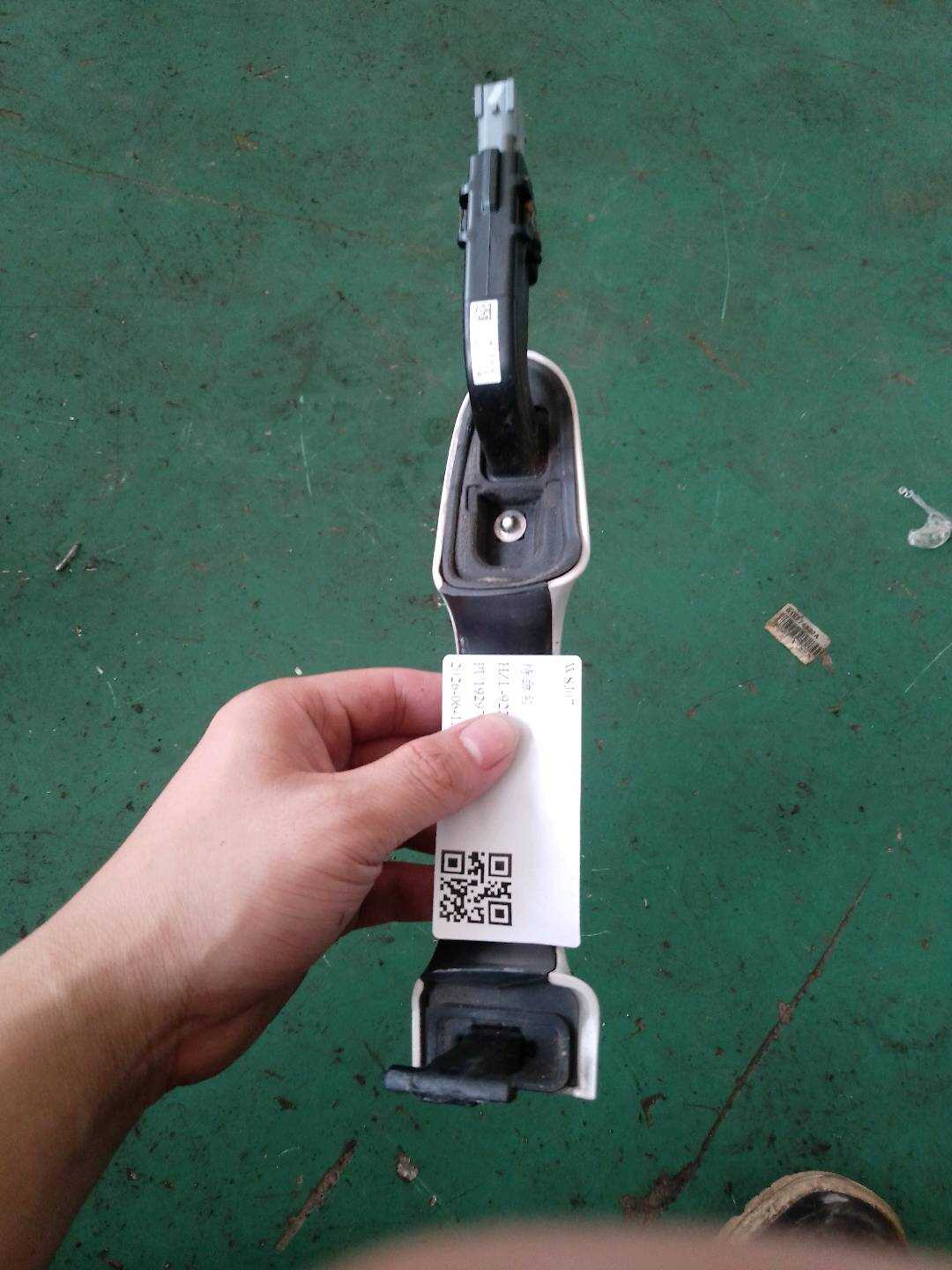 DS73F26604BGXWAA 后门外拉手(右)