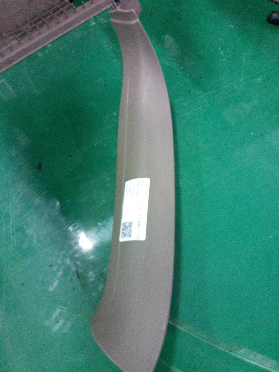 4L08676081FU 尾盖内饰板（右上）