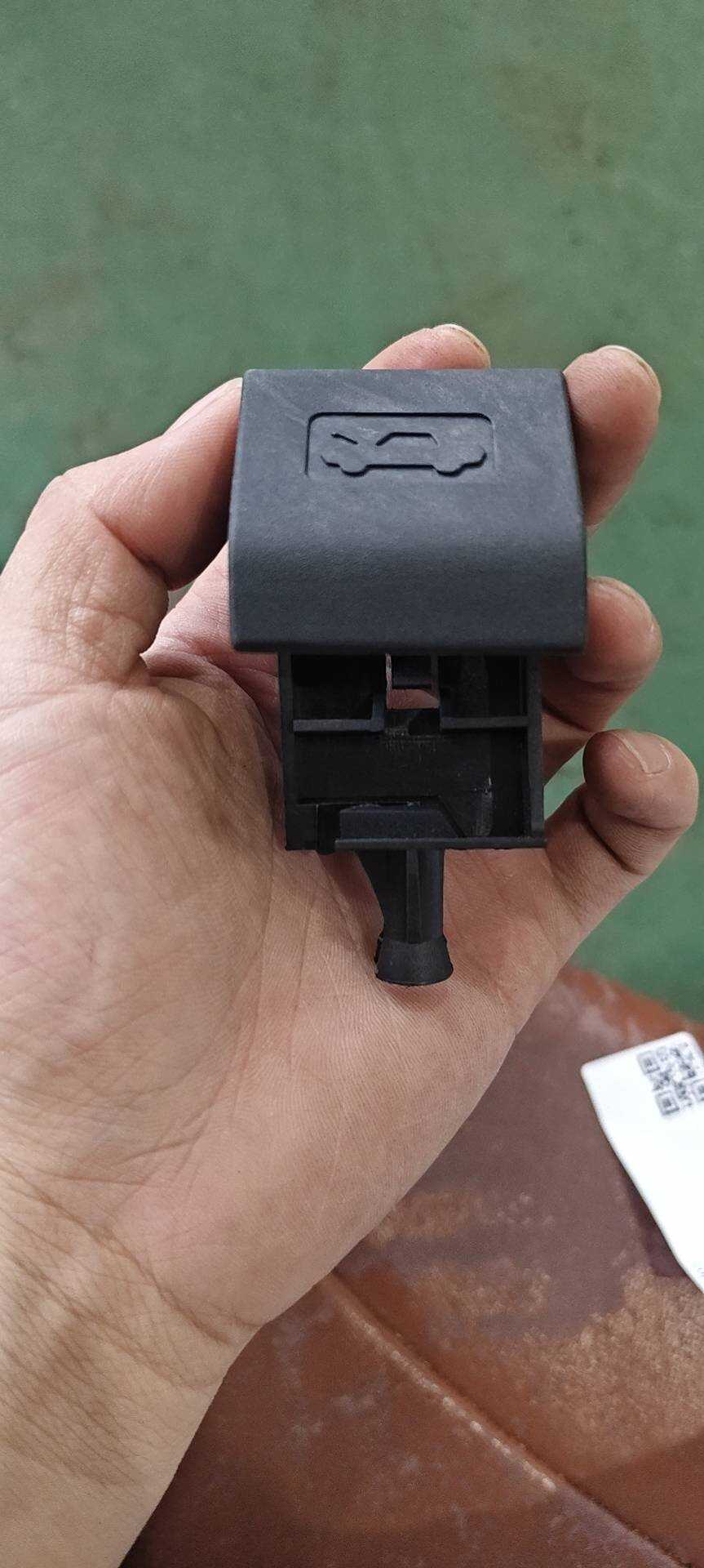 101802867501742 机盖开启手柄