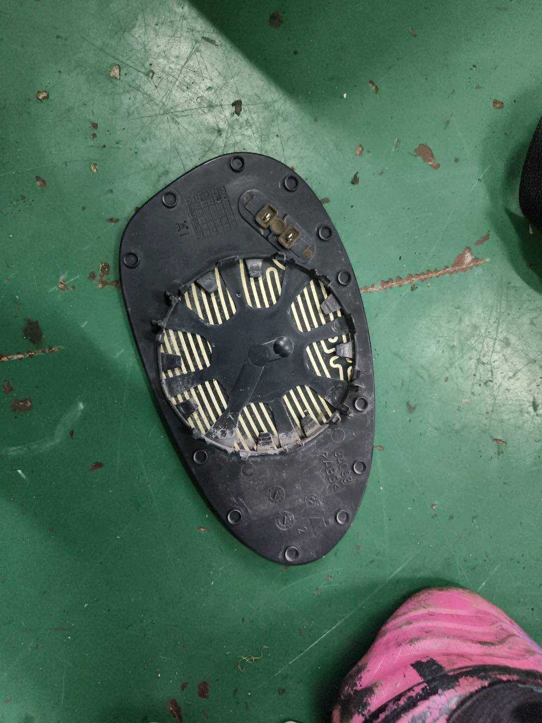 51167157247 倒车镜片(左)
