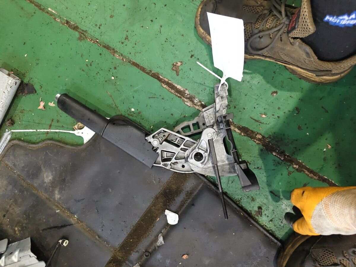 1K0711303P Parking Brake Lever