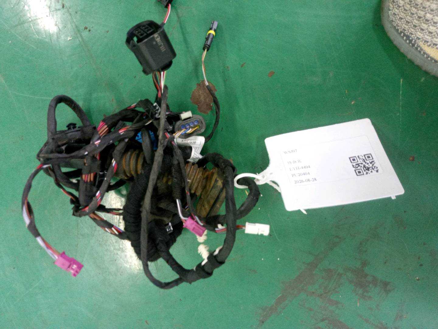 61128707317 后门线束(右)