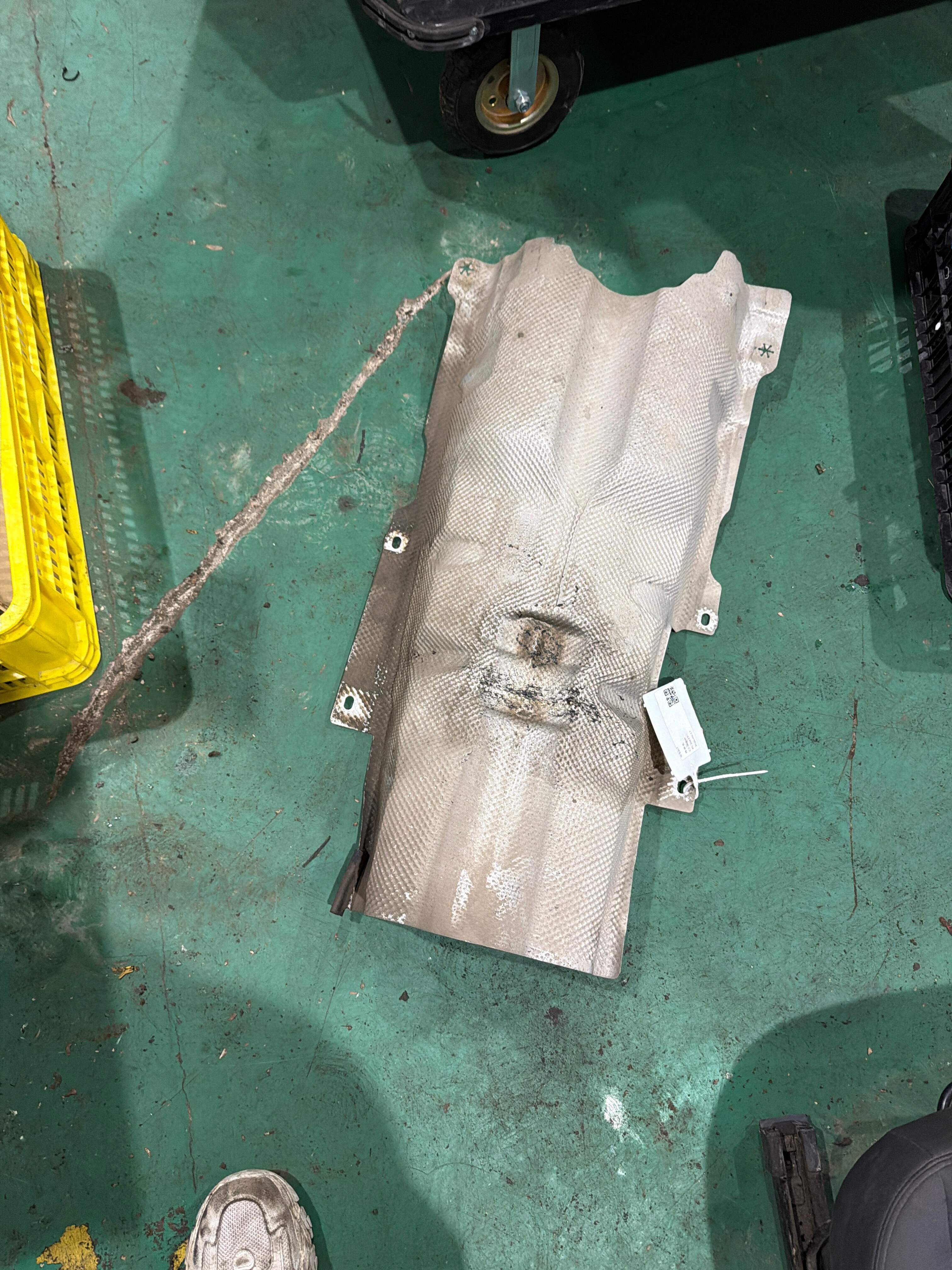 T4A3113 Console Tunnel Heat Shield