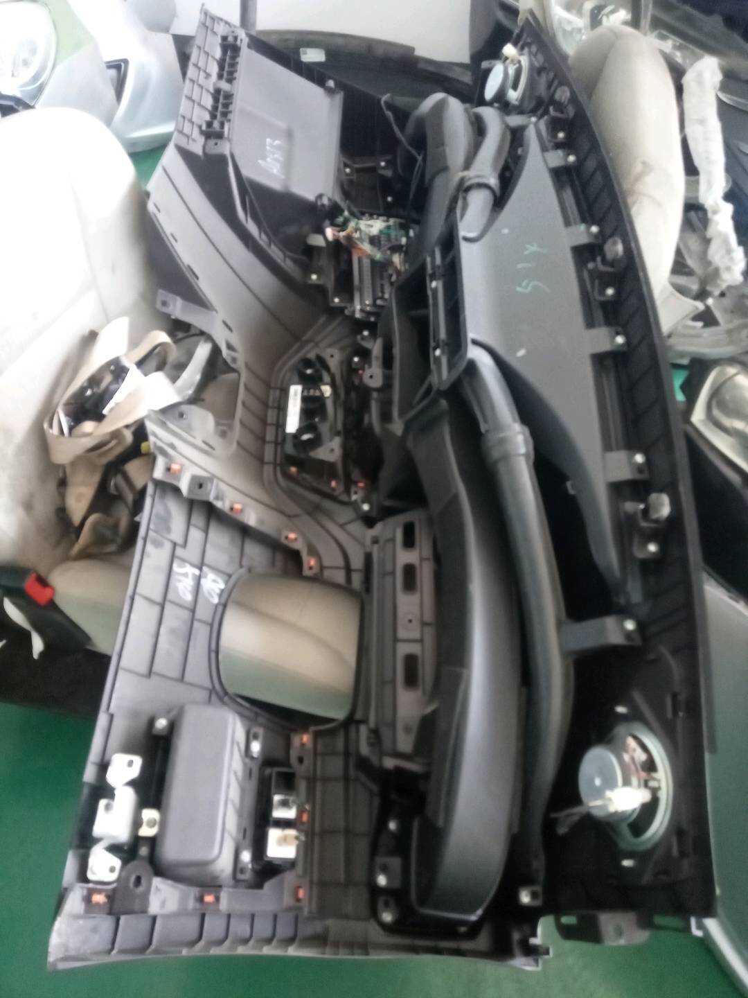23563260 仪表台壳