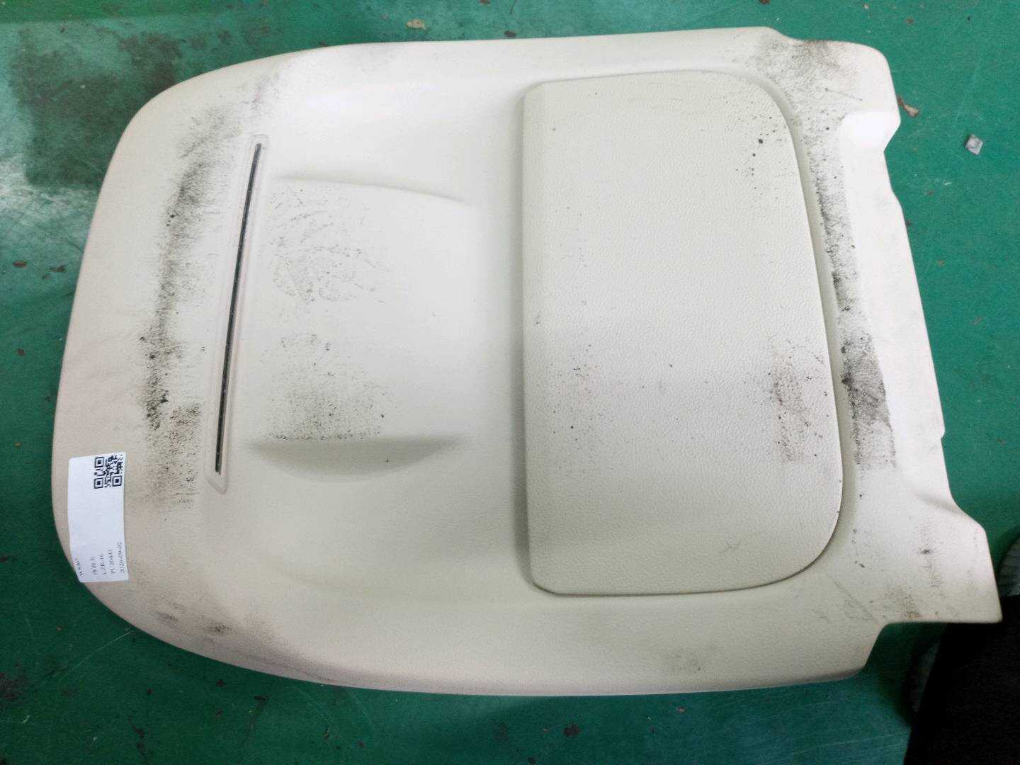 52107349166 副驾驶员座椅靠背骨架护面