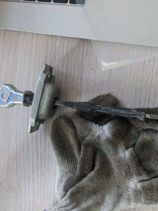 686300D160 Rear Door Check Strap, Right