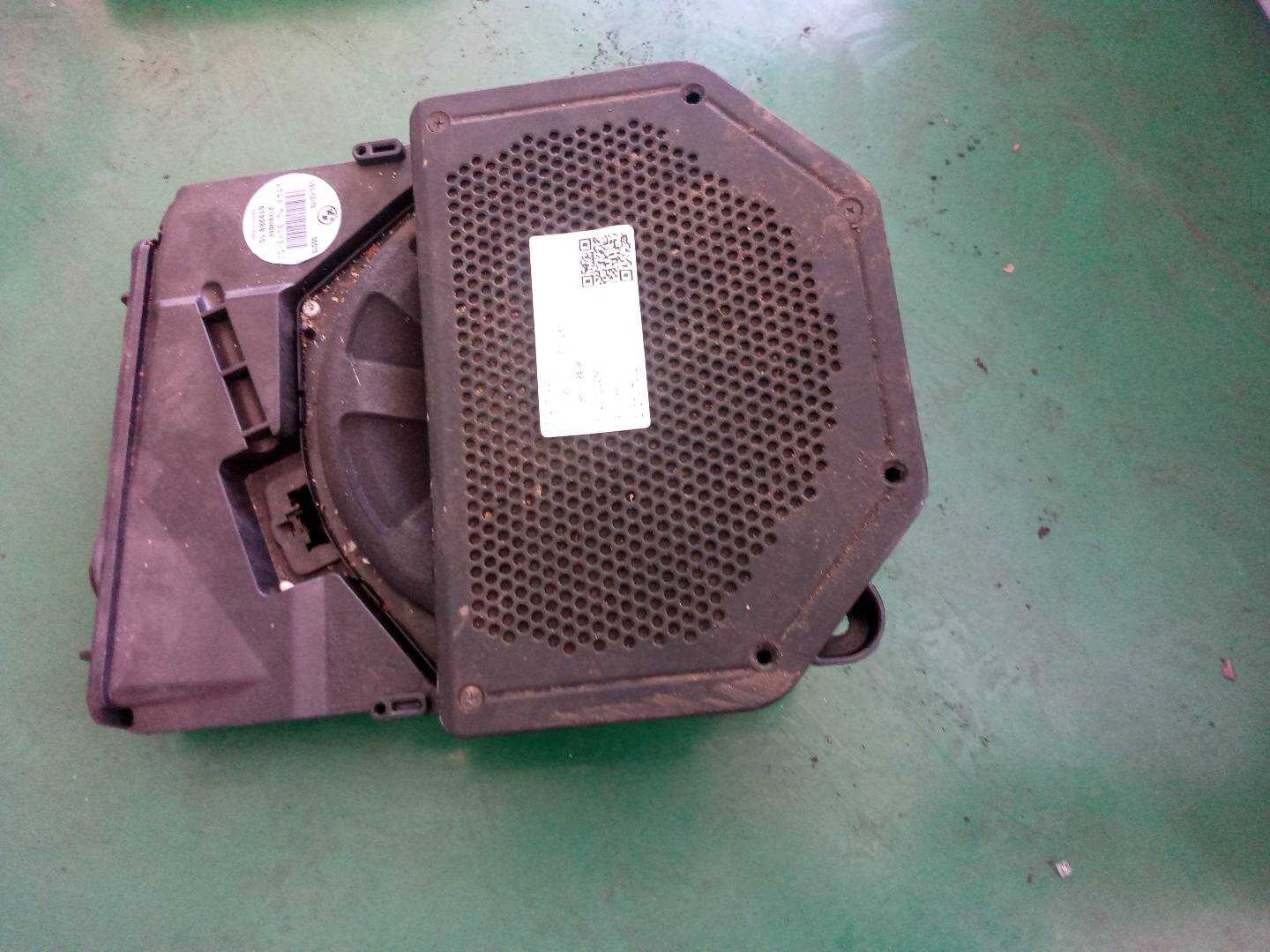 51417144563 前门扬声器罩(右)