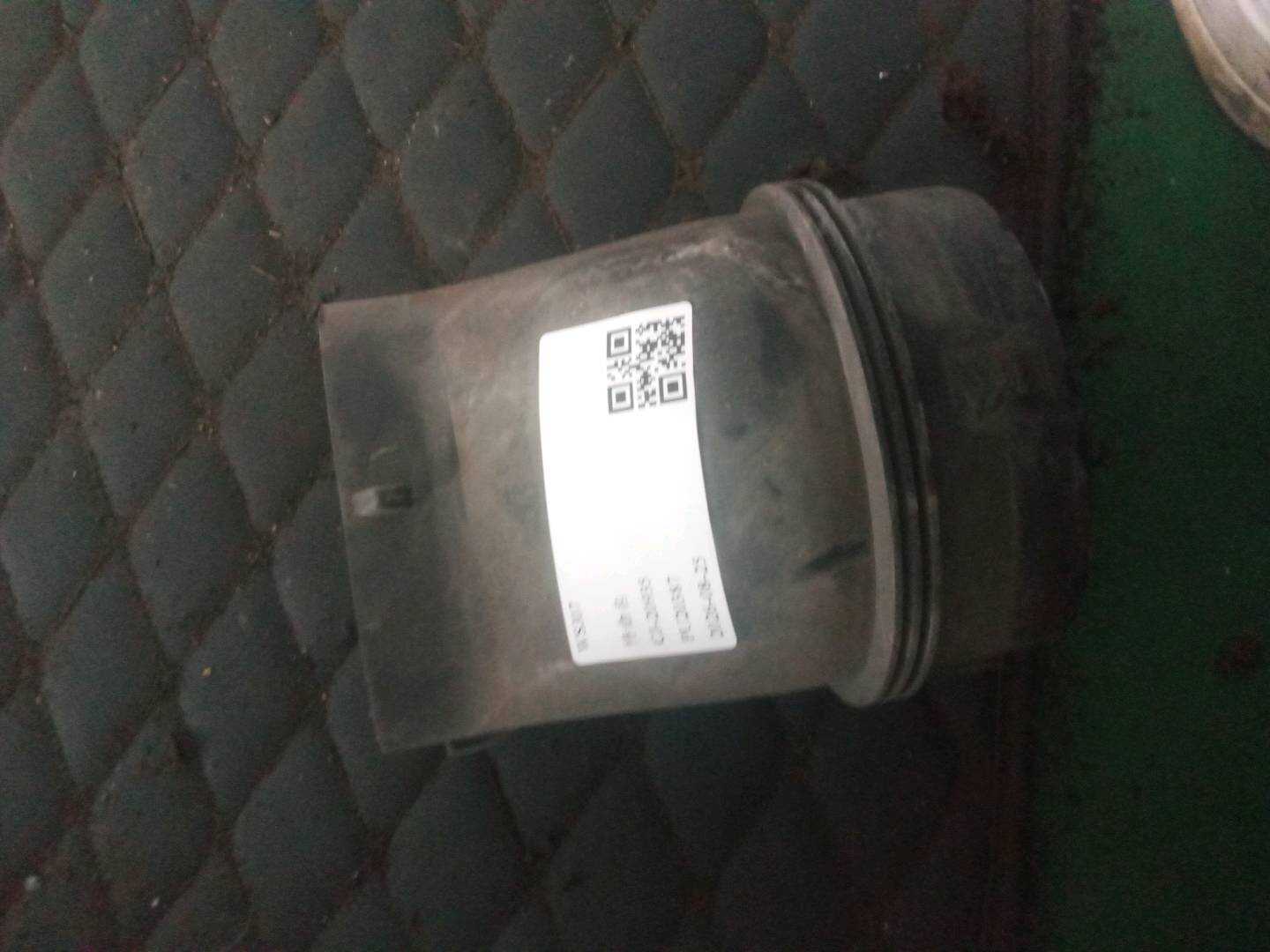 13717601870 空气滤清器进气管(后)