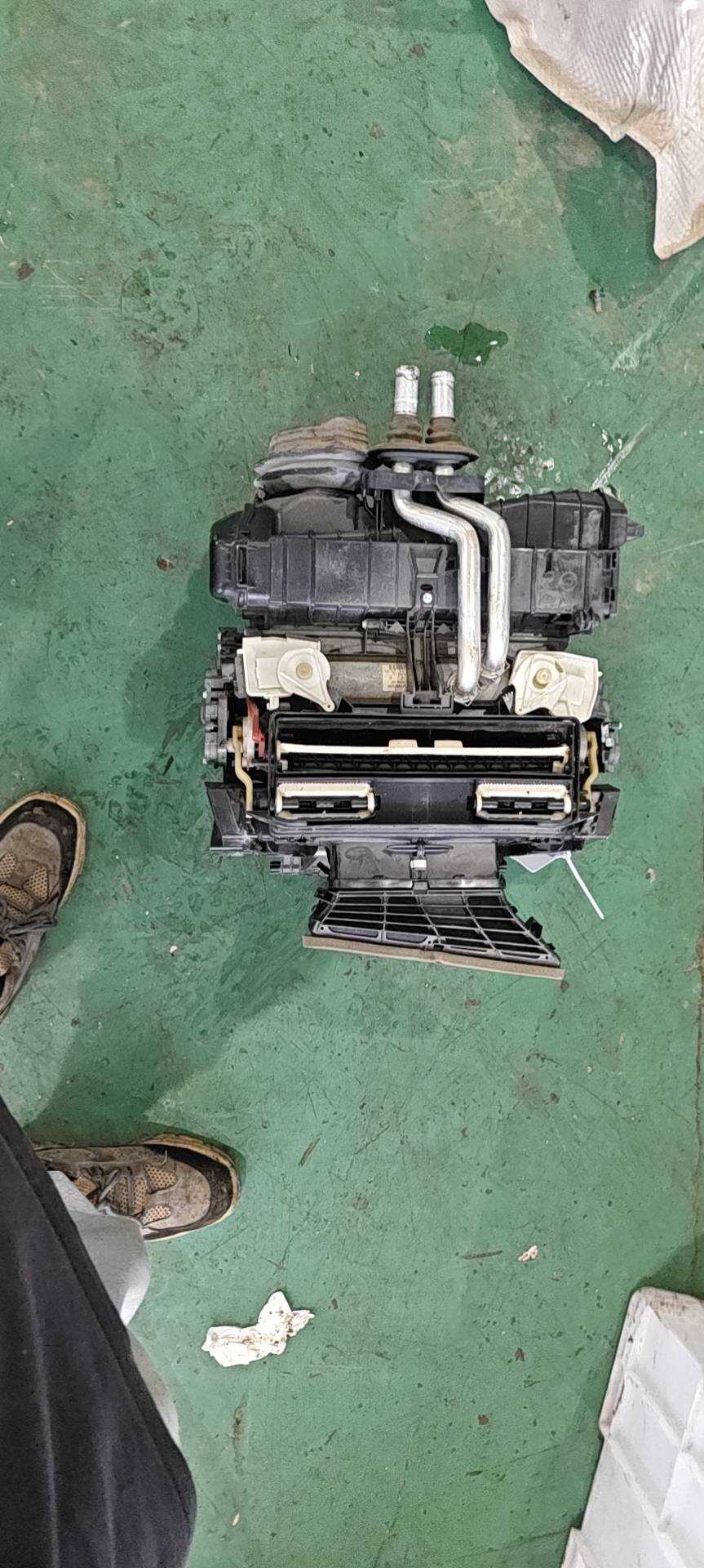 8T1898191B 蒸发器总成