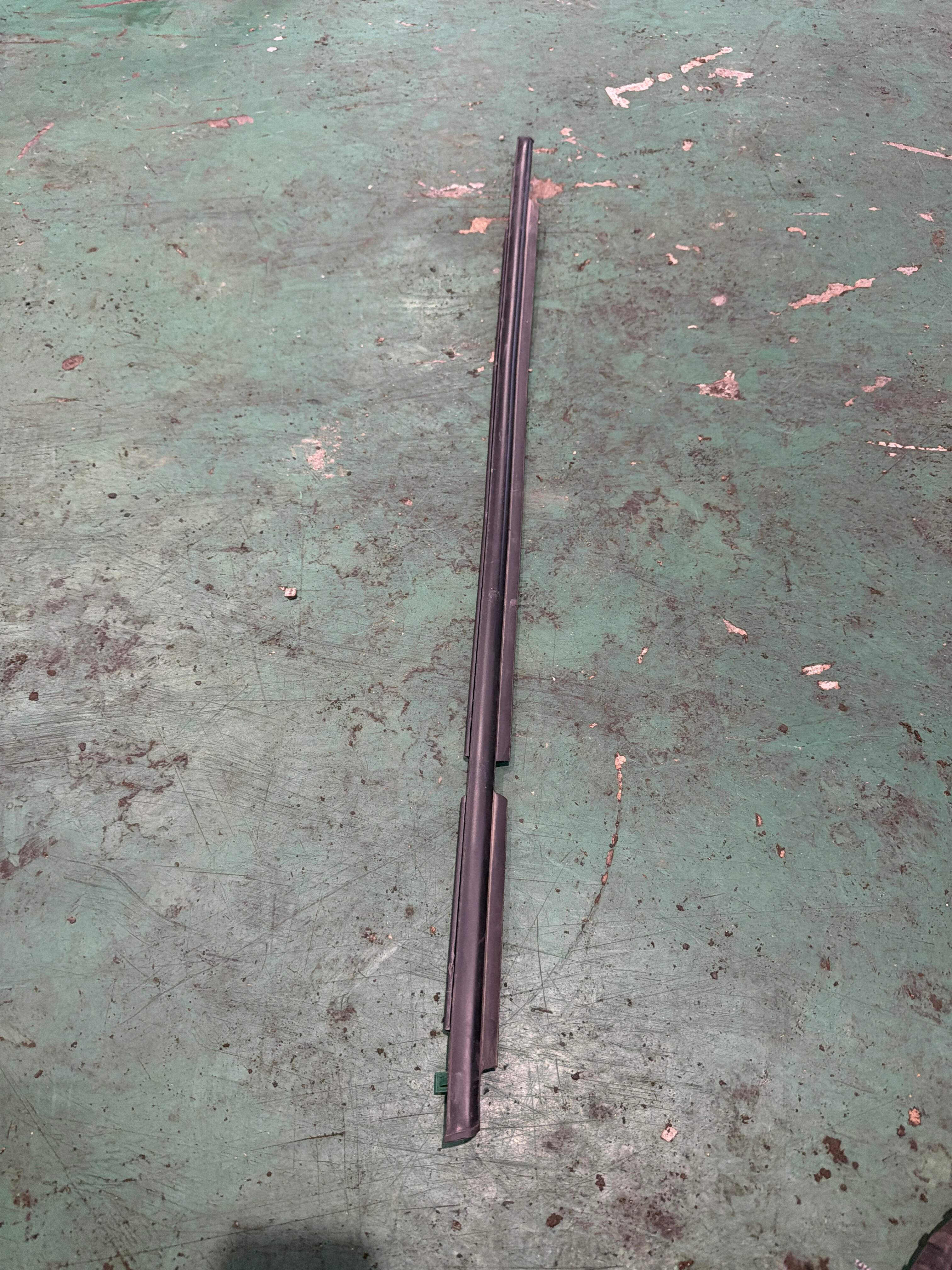 7572260061 后门玻璃压条(左外)