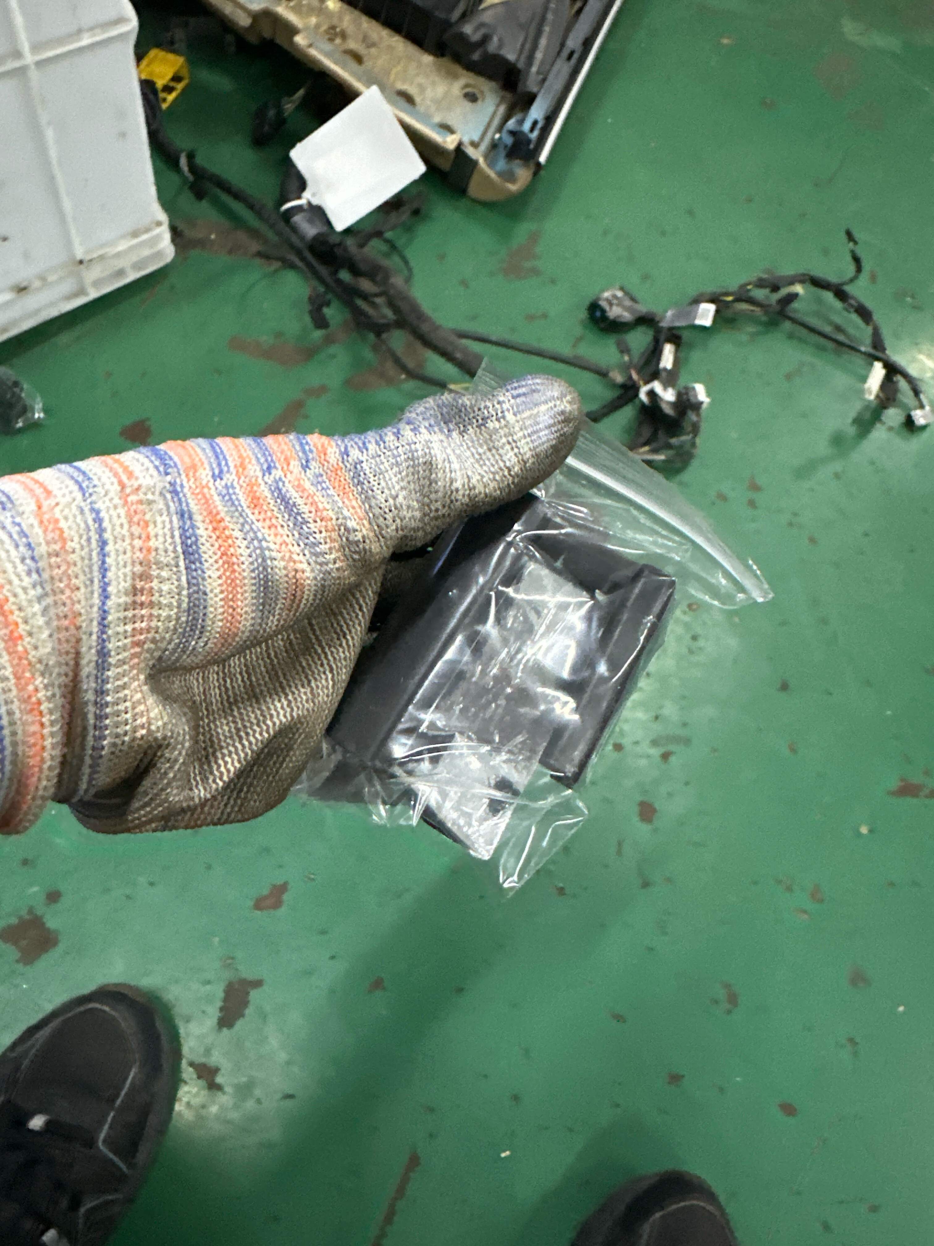 35D881347 导轨 盖板
