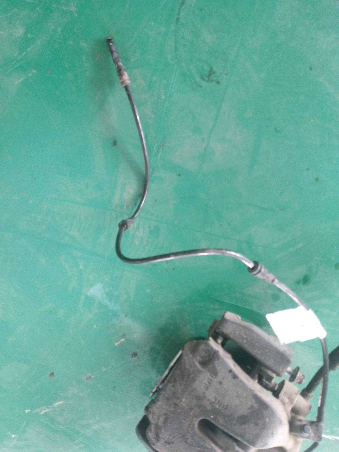 34356789501 前刹车感应线