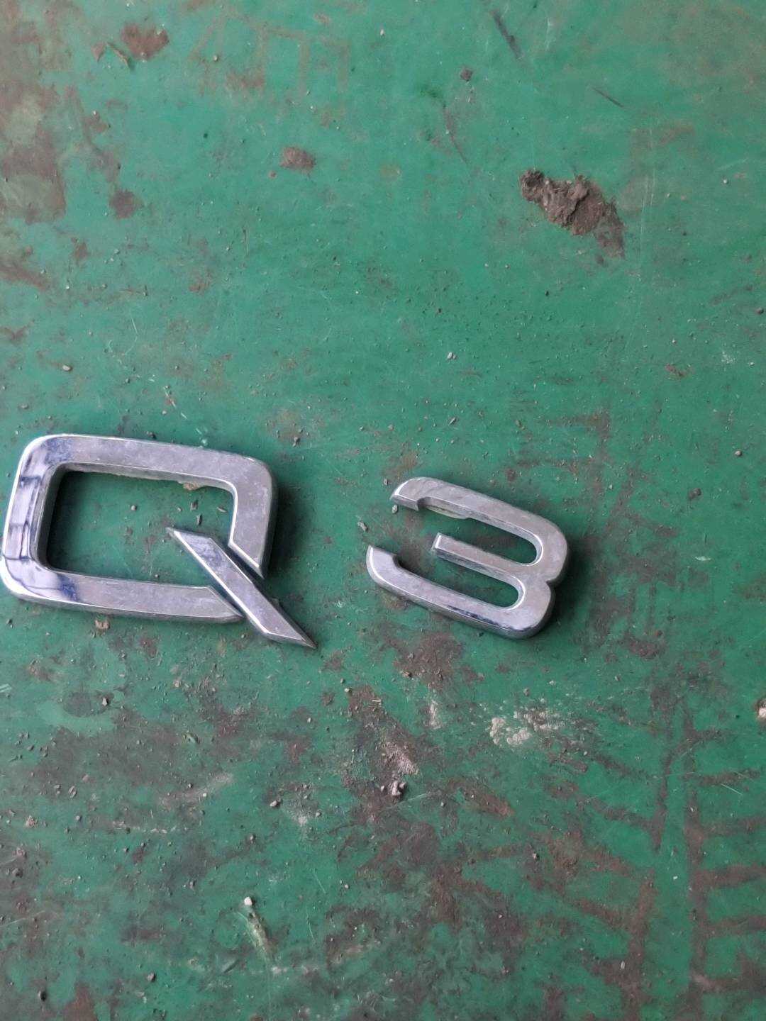 8U0853741 尾盖字标(车名)