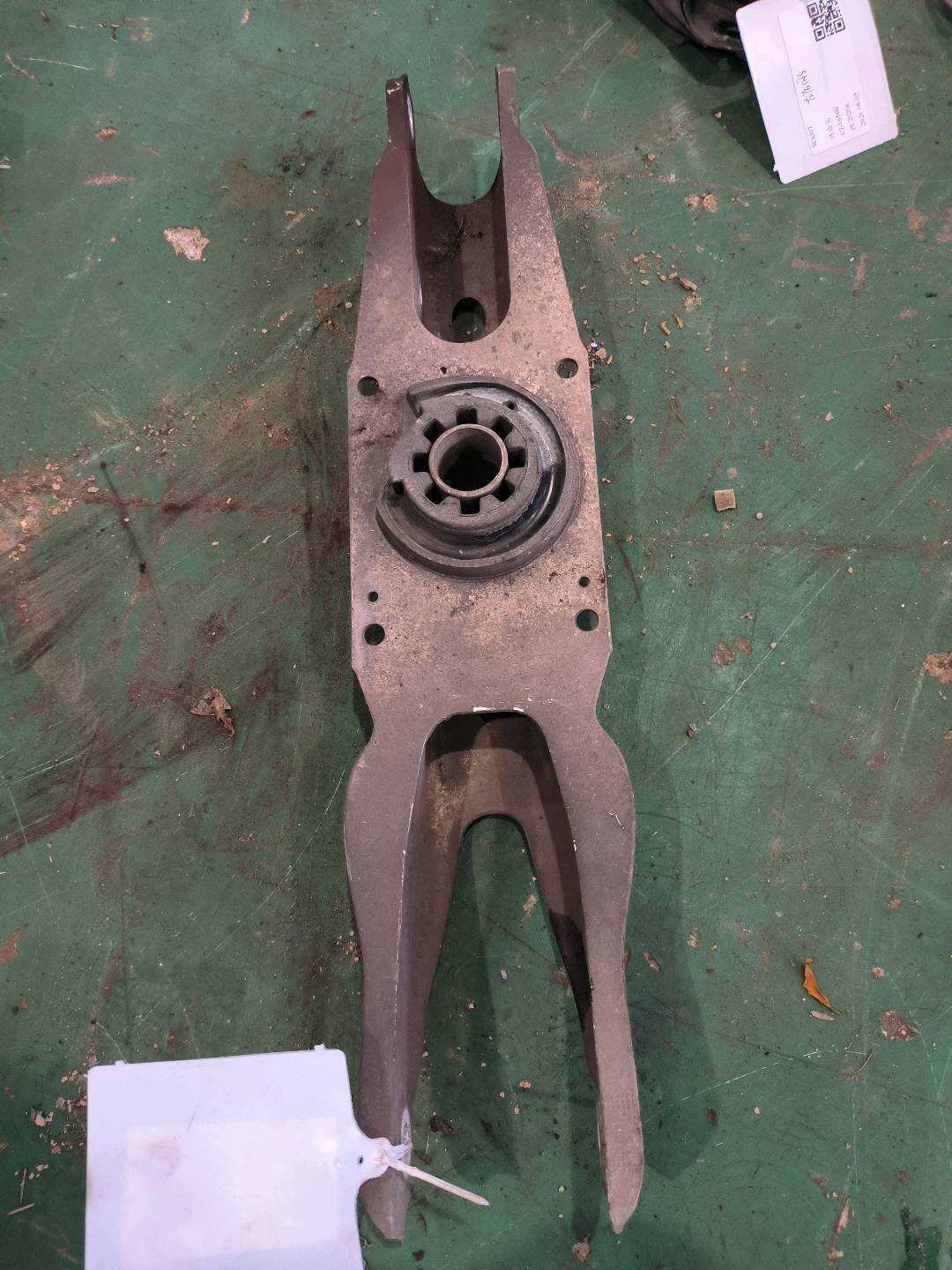 A1773521700 后下摆臂(右后)