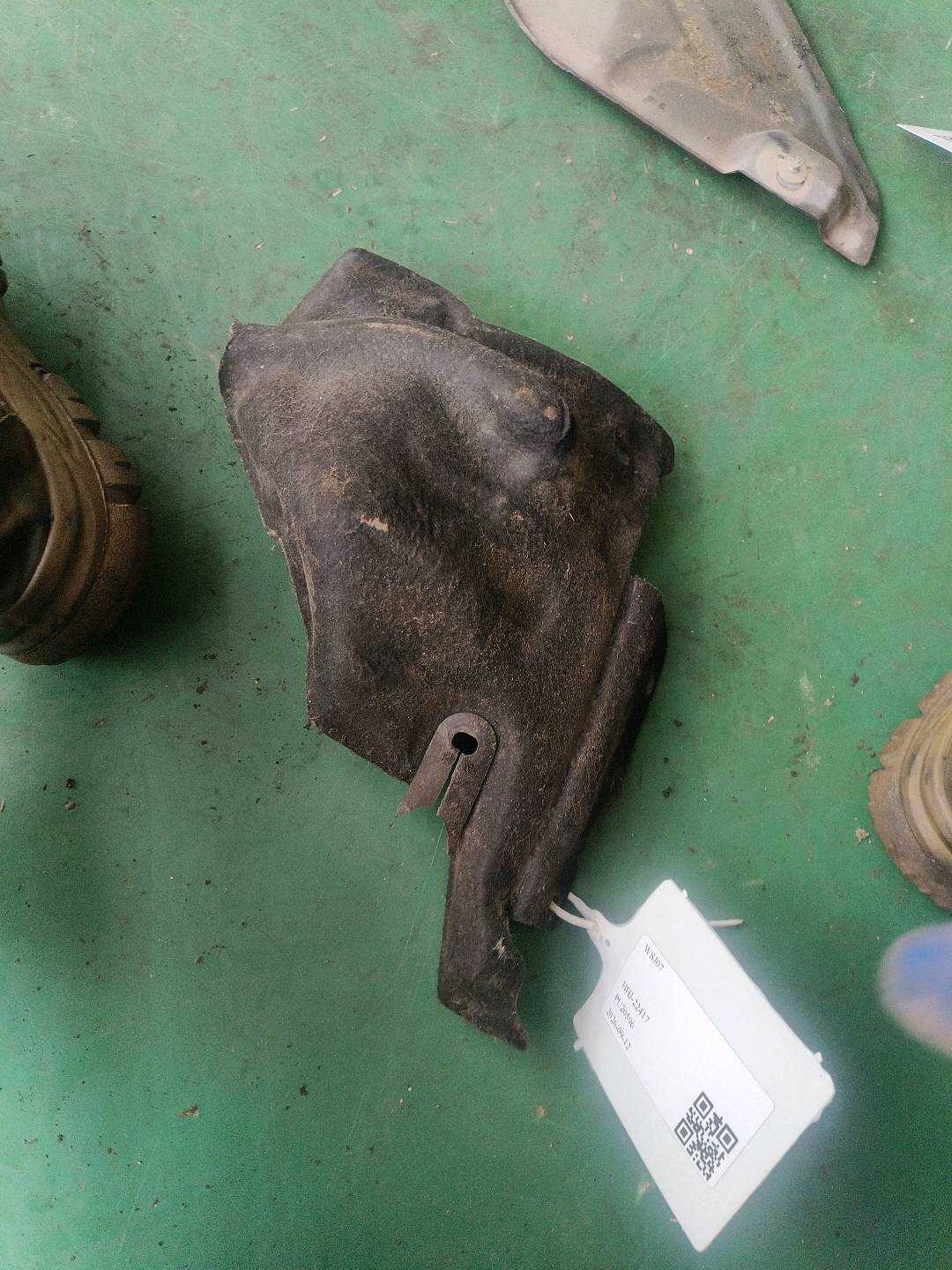 51487266542 发动机室臂板(右前)