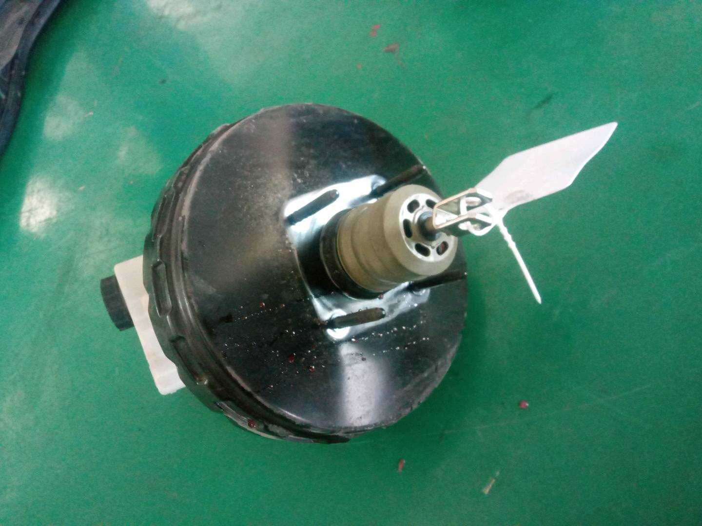 31329898 Brake Booster