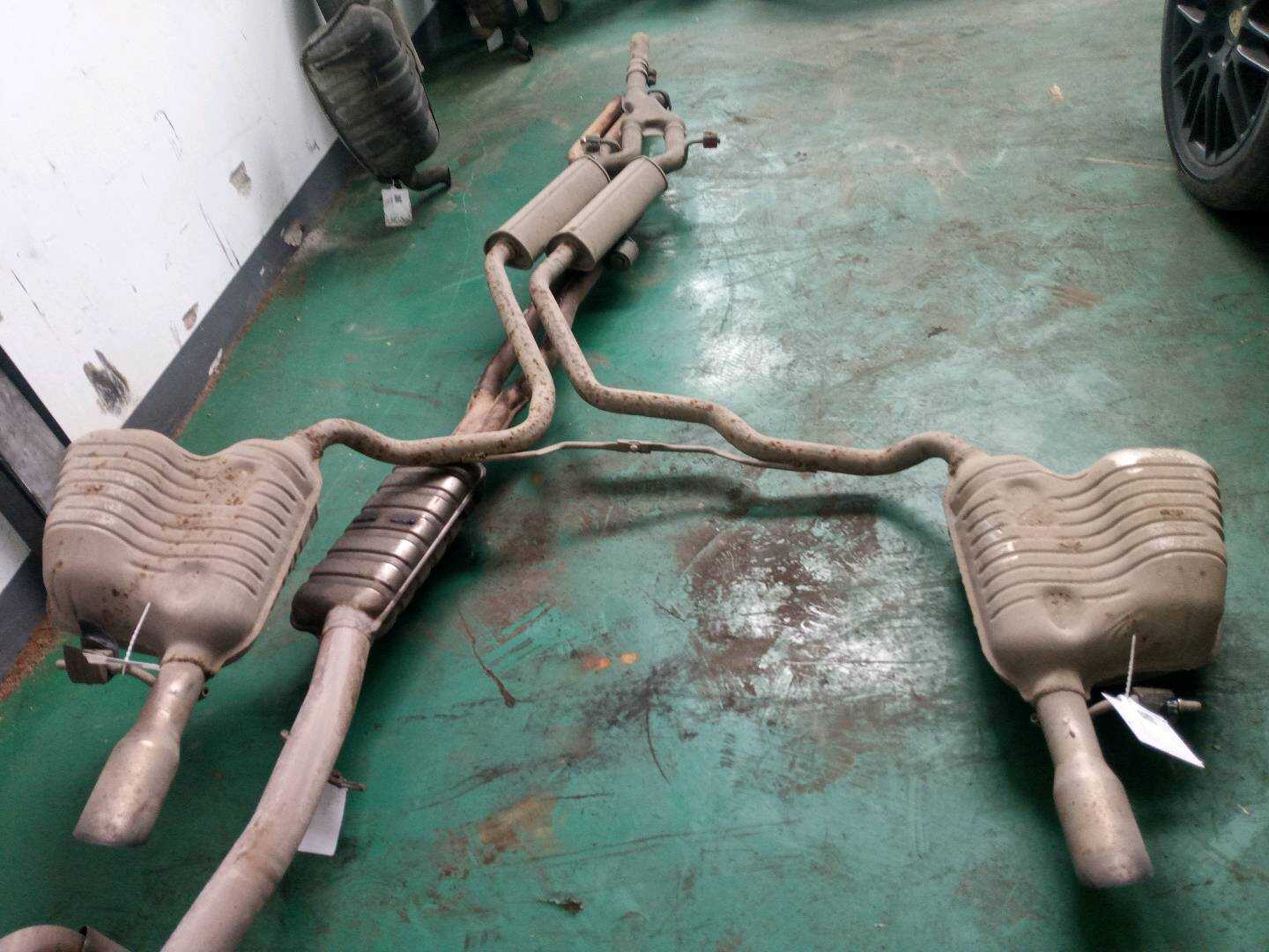 4FD253610R Exhaust Pipe, Rear Right