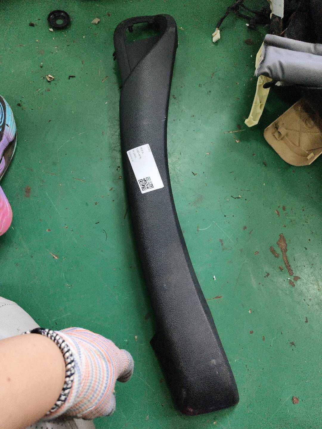 52107269681 前座椅靠背铰链饰板(外左)