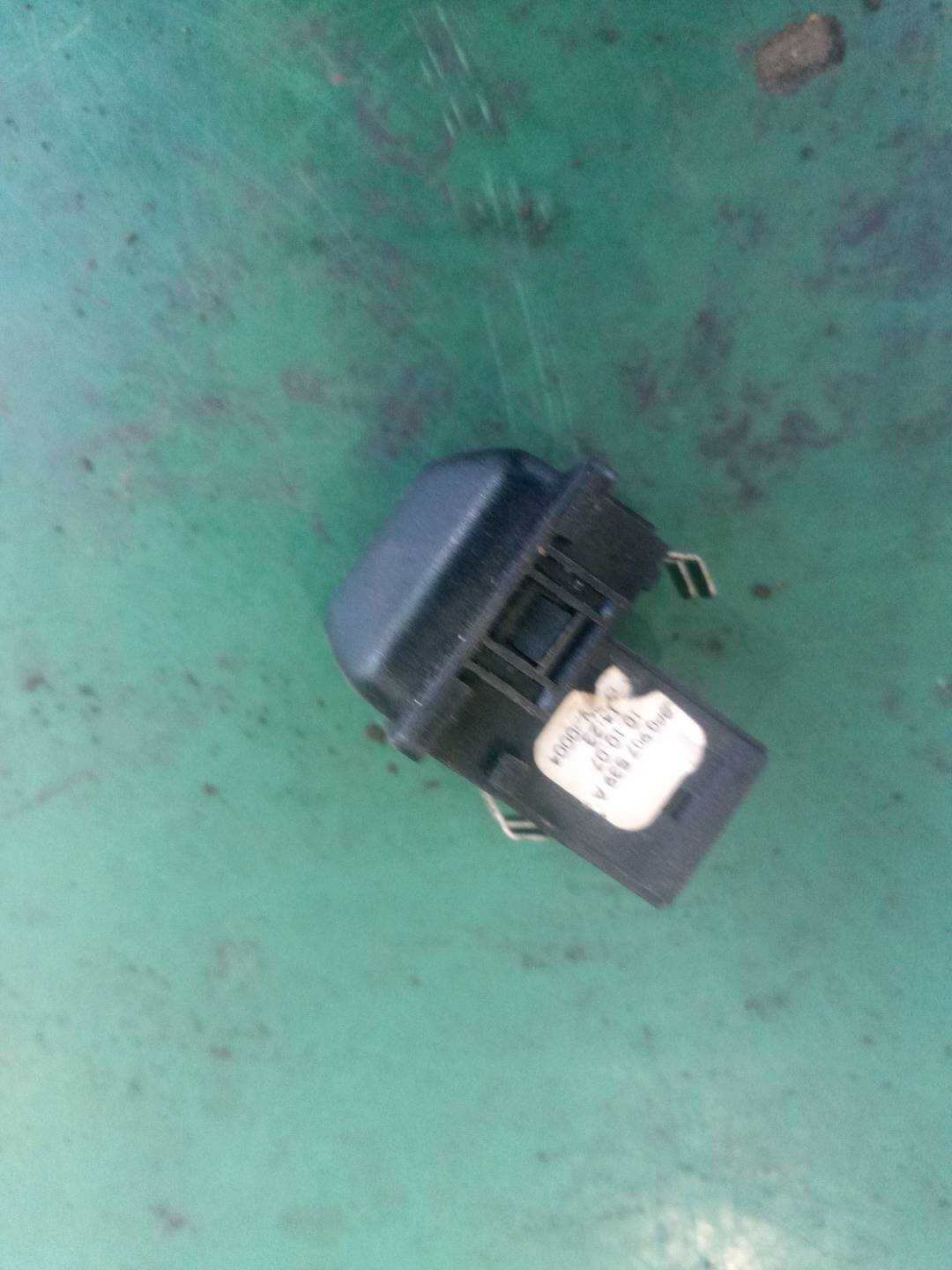 8P0907539A Outside Light Sensor