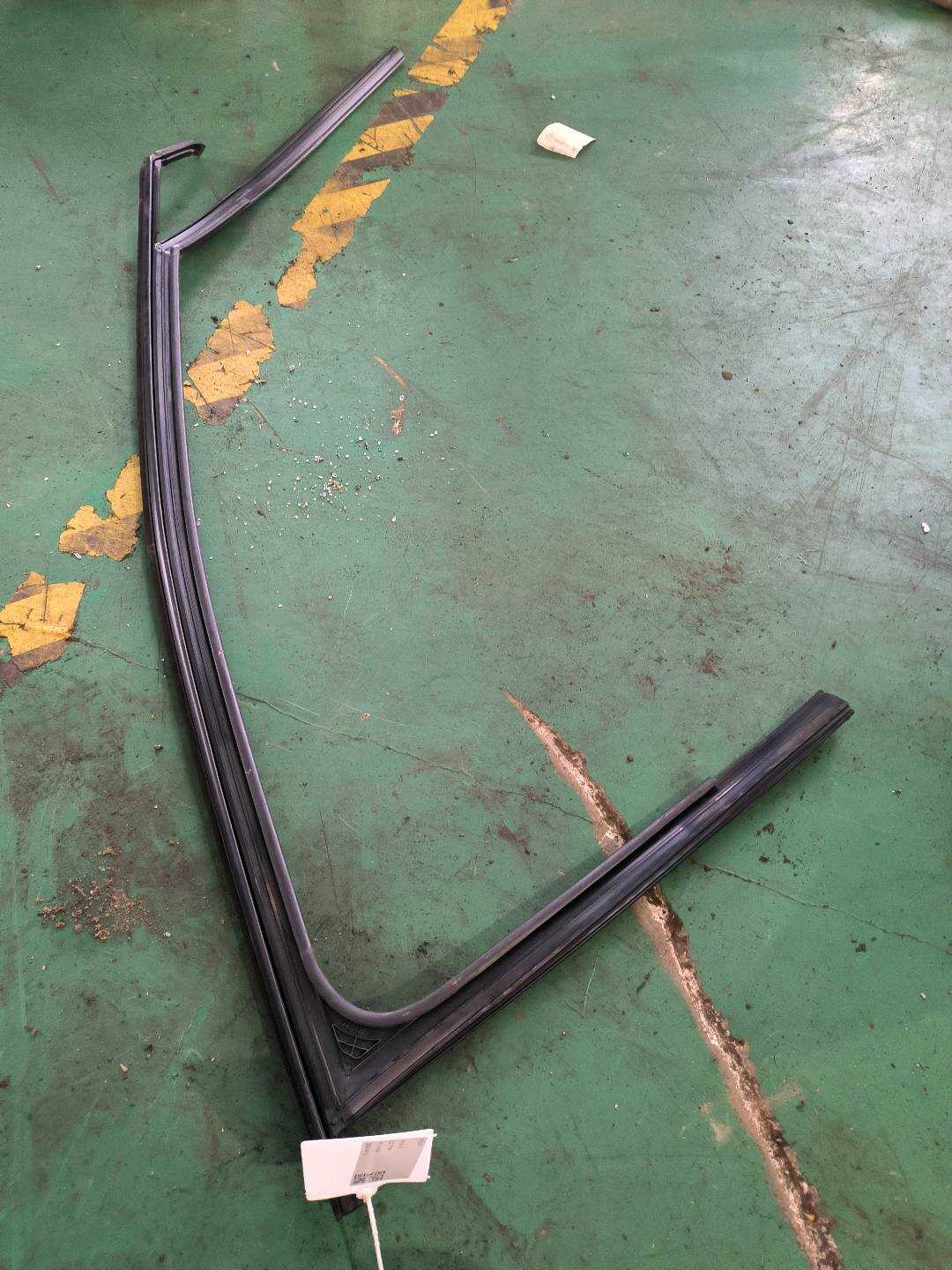 L5CG837439 Front Door Window Felt Channel, Left