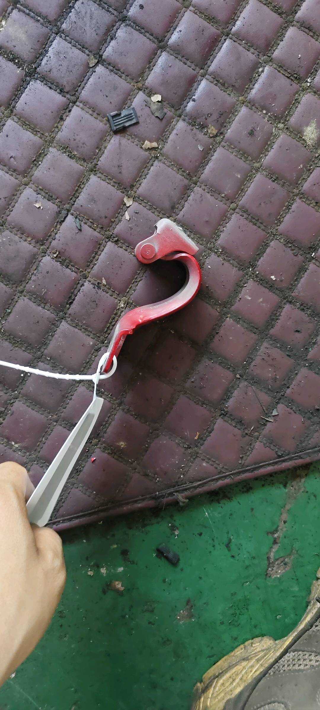A1697400800 尾盖铰链(右)