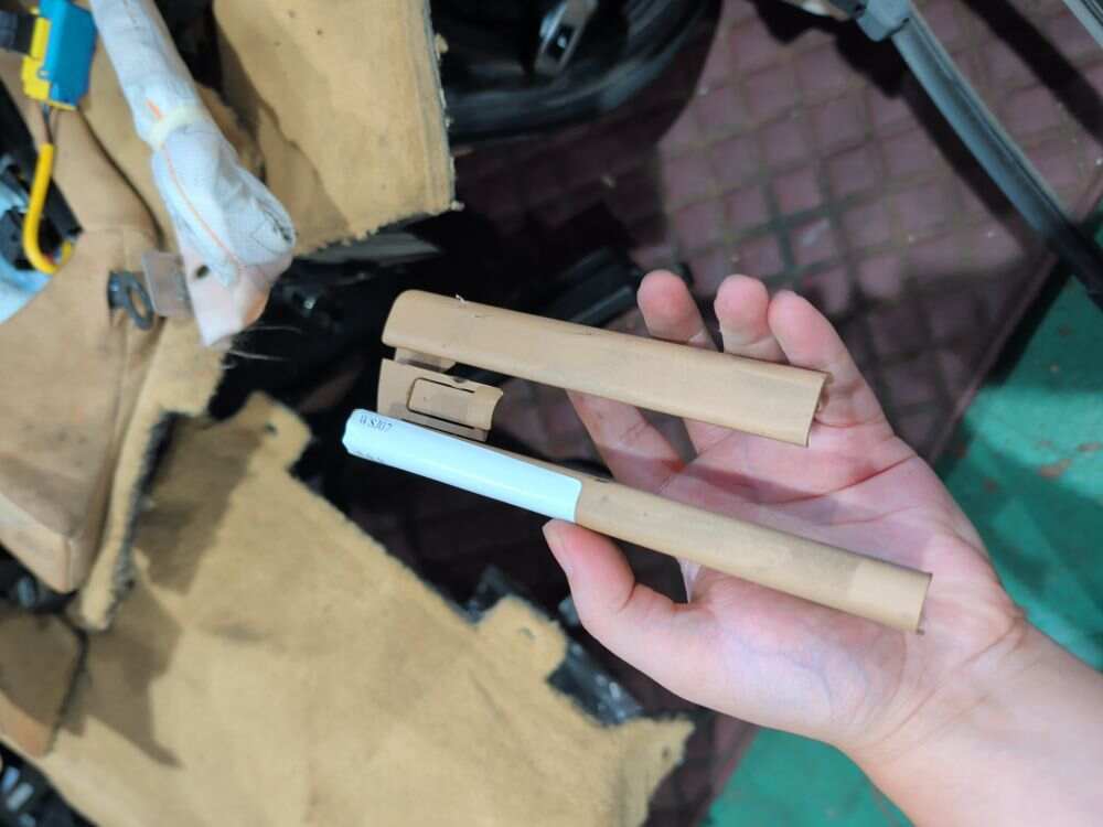 97052135900 座椅导轨前轨道(左)