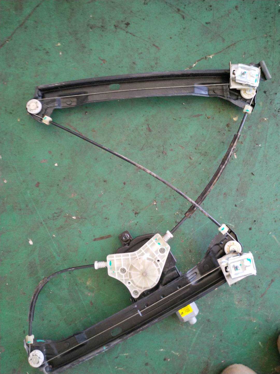 5079046500 右前车门玻璃升降器