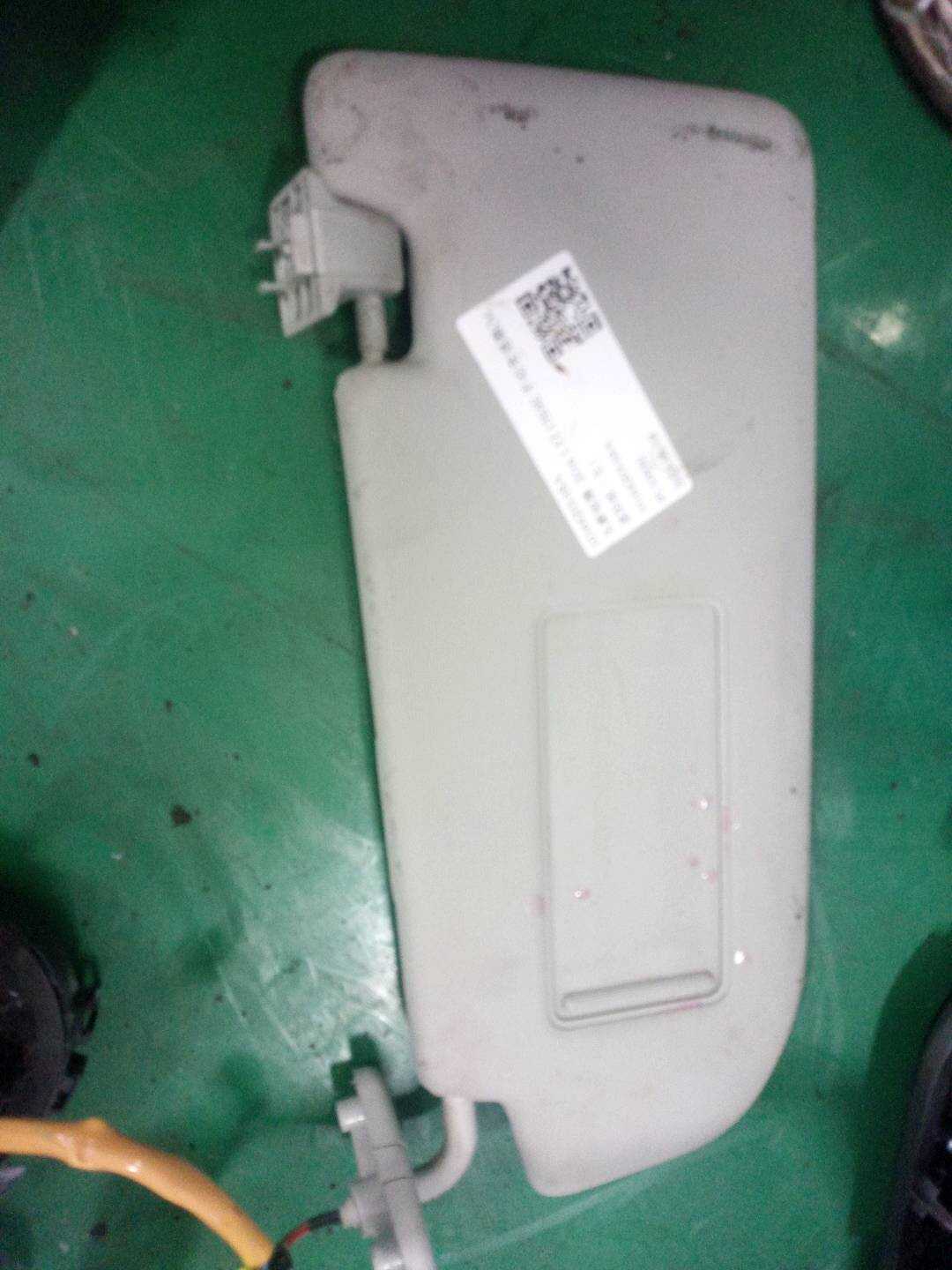 10164203ASA 遮阳板（左）