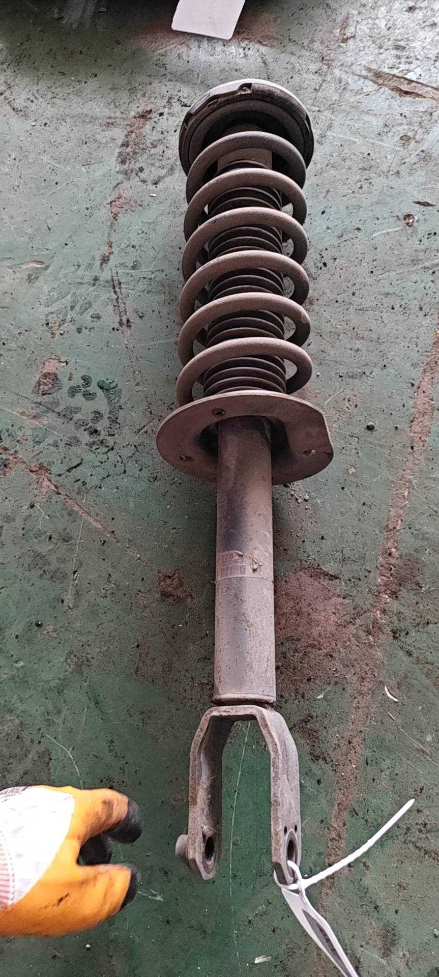 52620TZ8H03 后减震器总成（左）