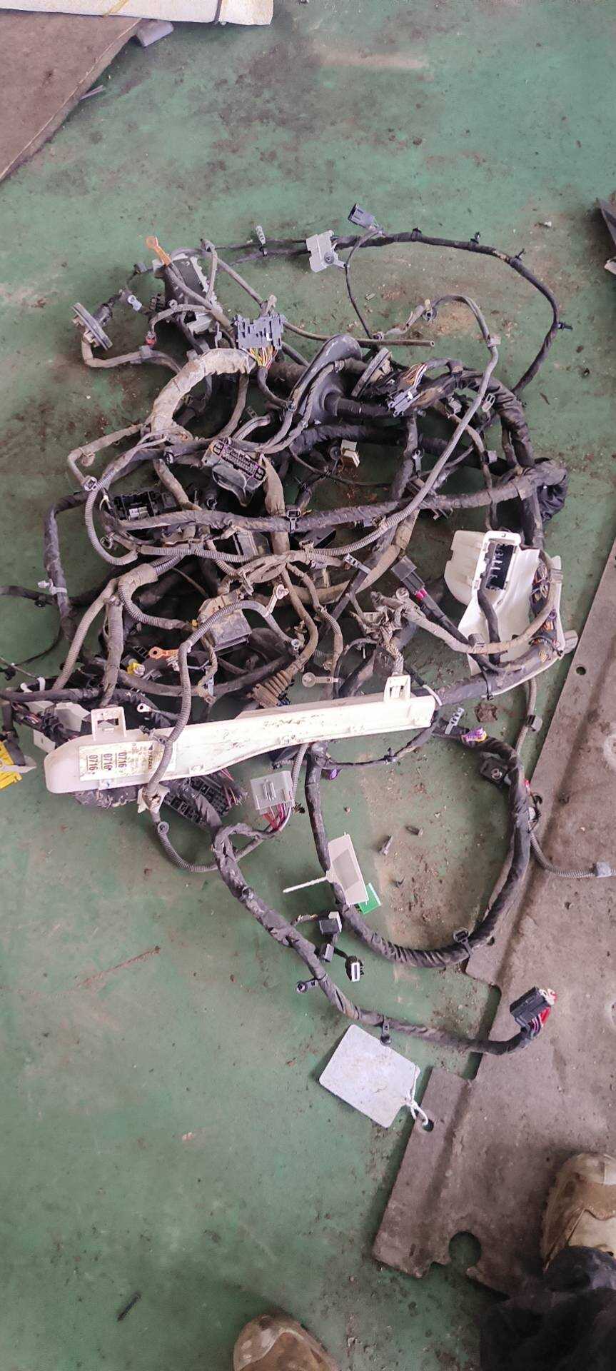 84303801 Body Wiring Harness