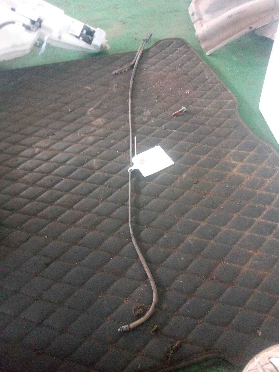 51237210735 前机盖拉线(前)