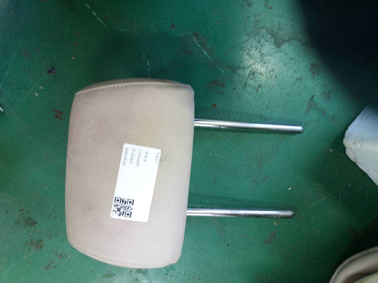 52207249633 后座椅头枕(右)