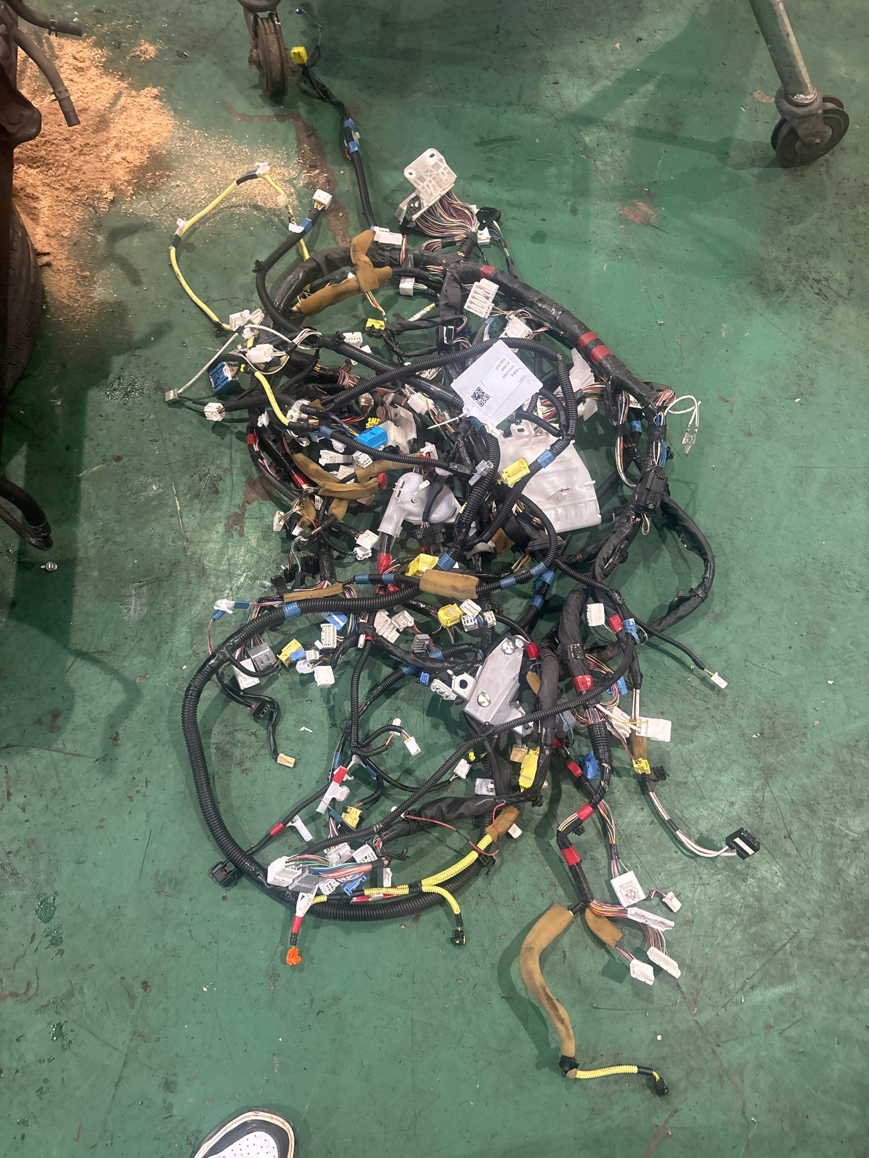 8216133G00 车身线束