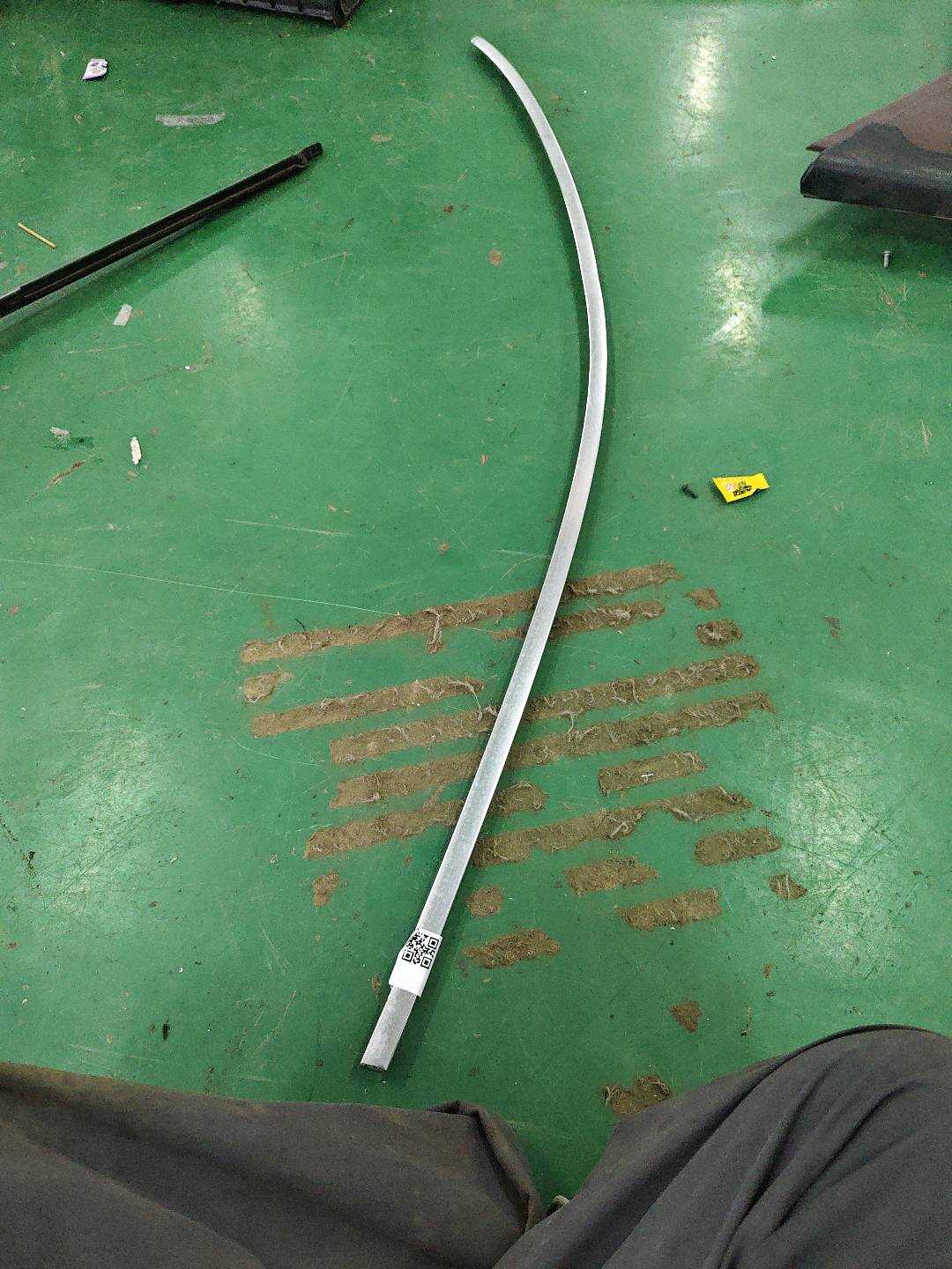 A2216980680 后门玻璃外饰条（右上）