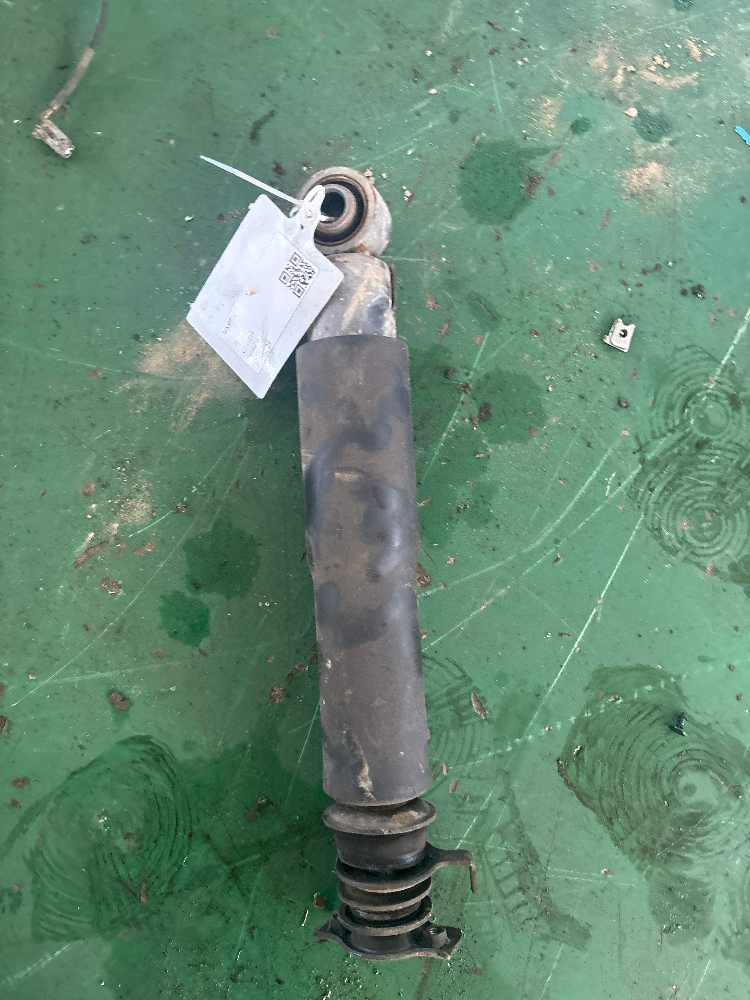 4853069155 后减震器芯(右)