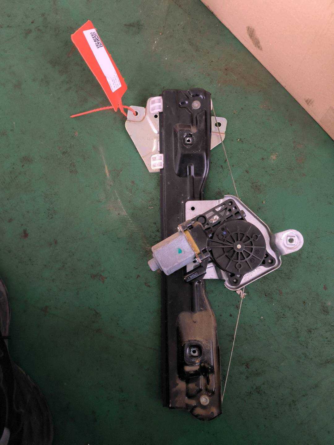 26355750 后门玻璃升降器总成（左）