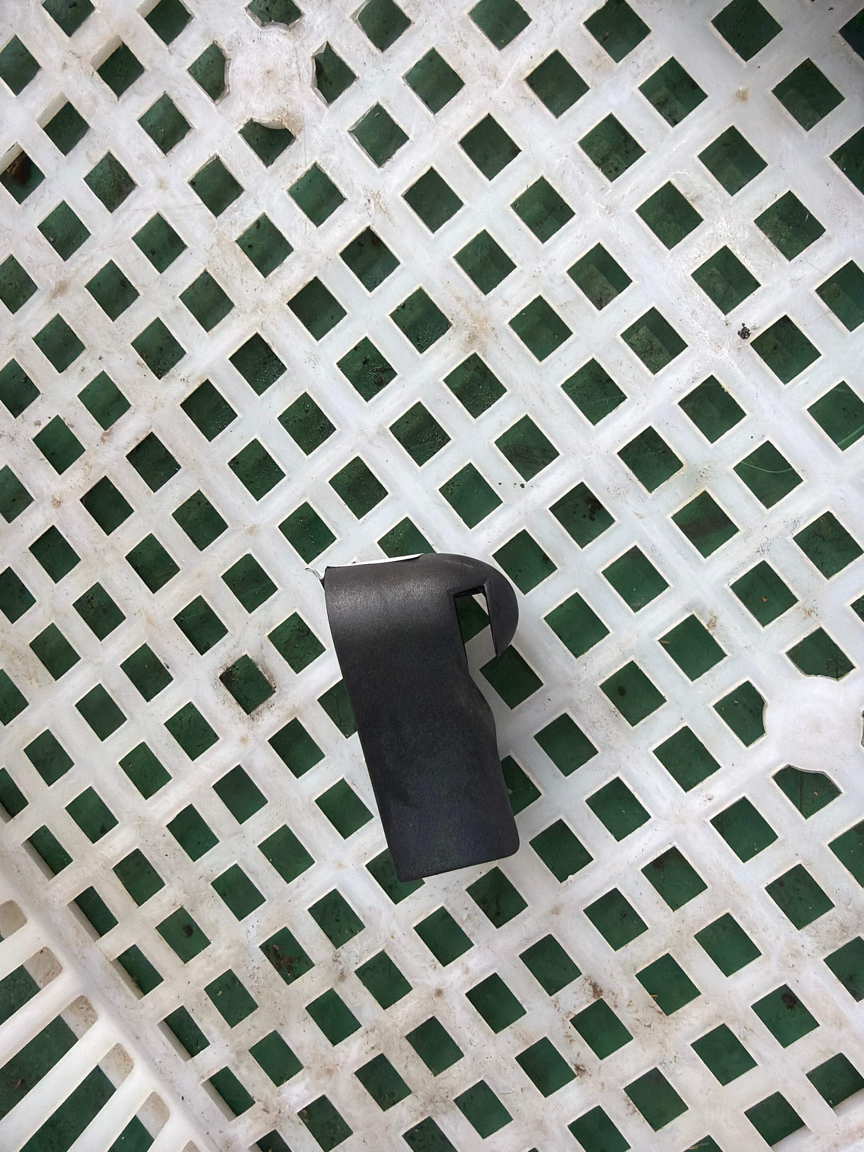 A0009980821 Trunk Lid Glass Wiper Arm Cover