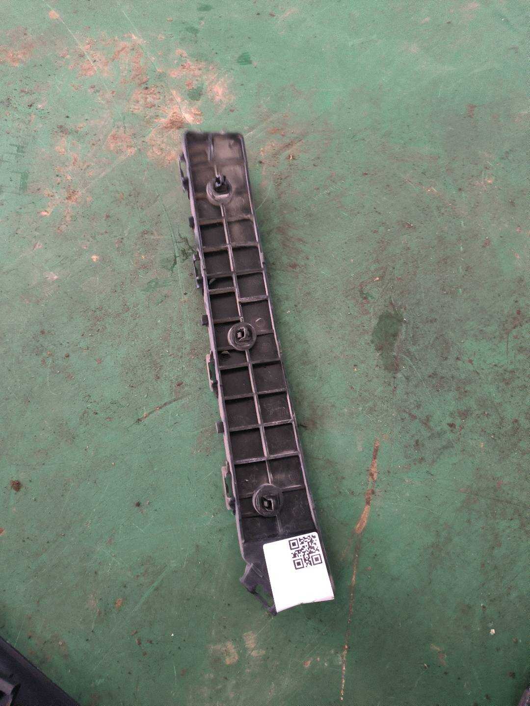 SC2804300C1 后保险杠左支架总成