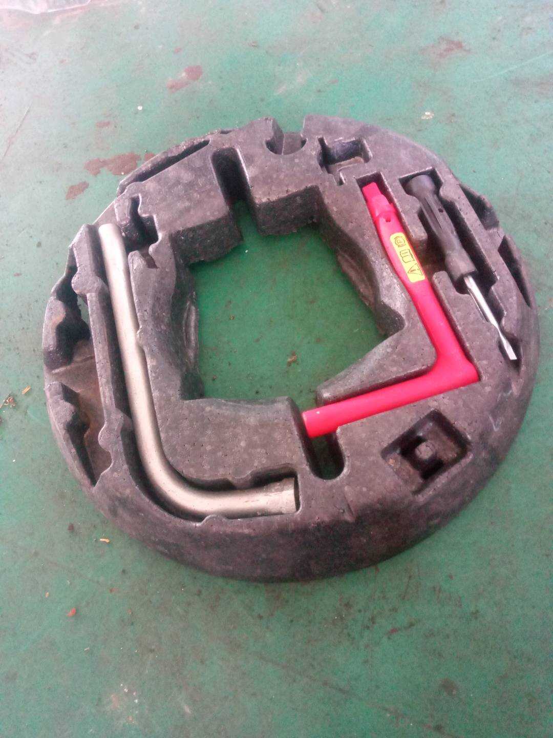L8WD012109 杂物箱