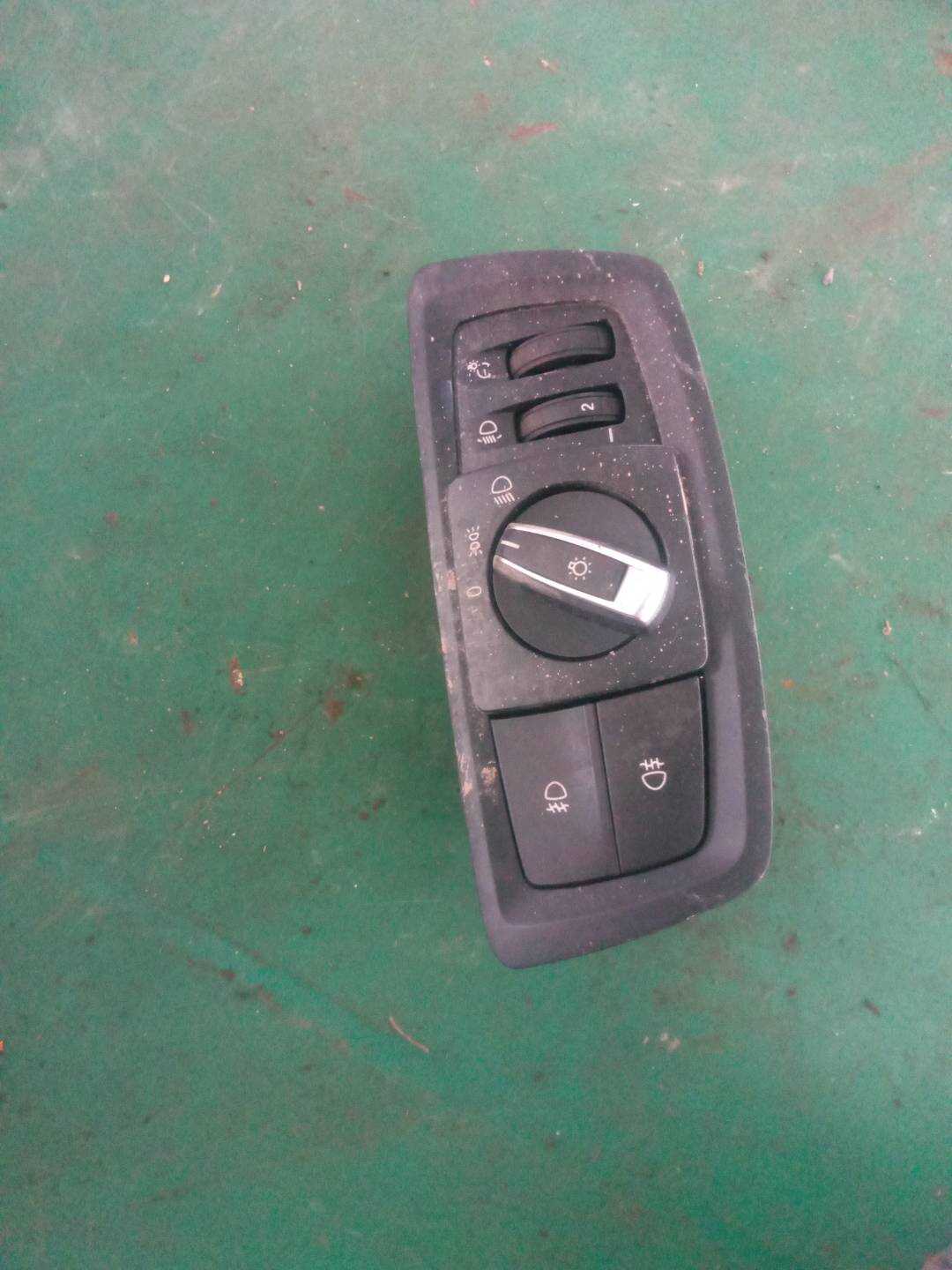 61316847525 Light Switch