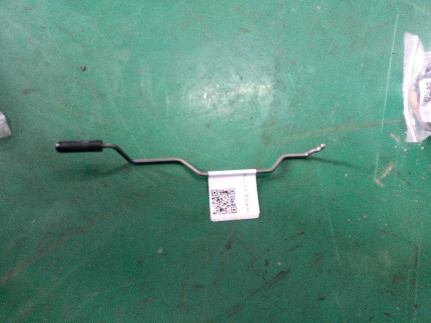 51217059905 前门锁止杆(左)