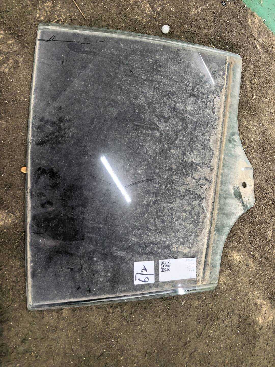 51357339870 后门玻璃(右)
