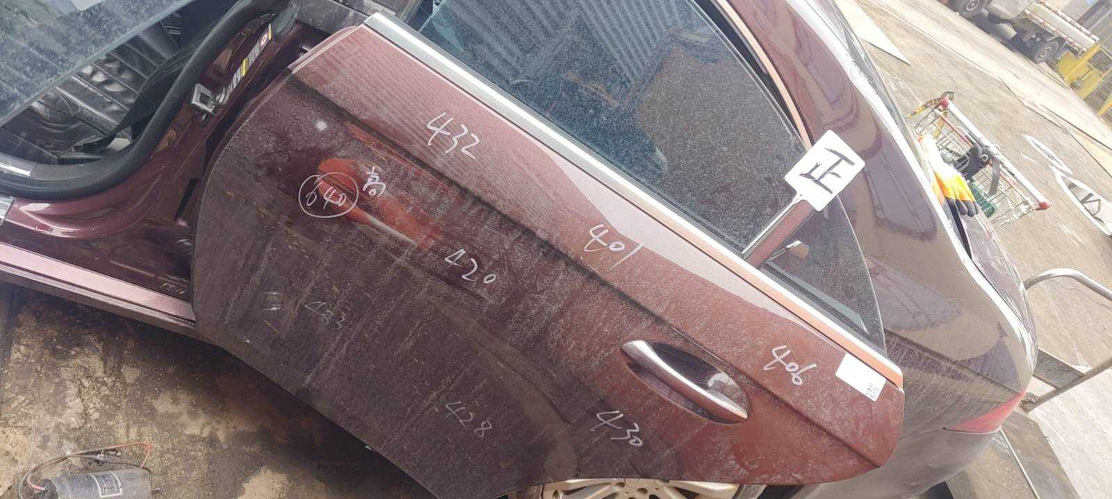 A2197300105 后门壳（左）