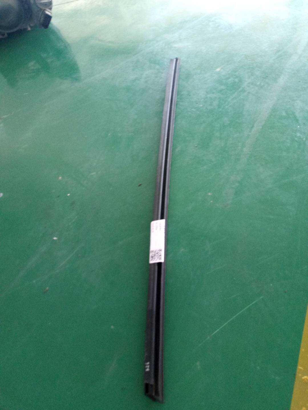 T2H29783 后门玻璃压条（右内）