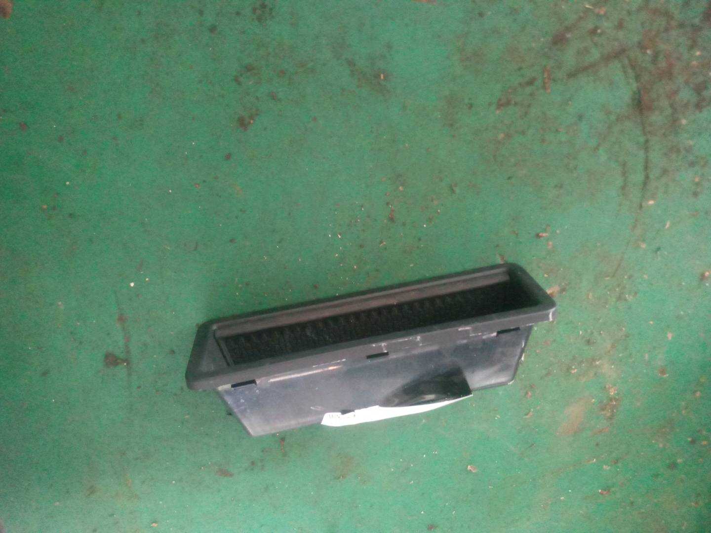T2H3380 Center Console Rear Trim Bracket